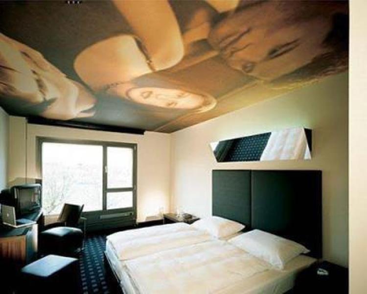 Kult Hotel 4*